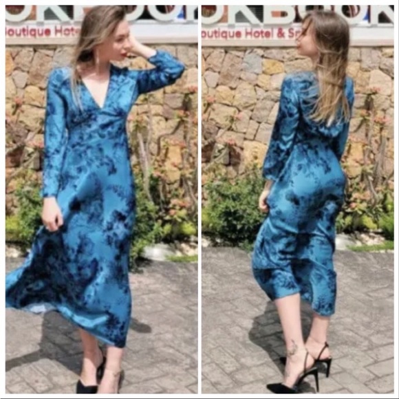 Zara Dresses & Skirts - ✨✨ Zara Floral Print Dress Blue|Black